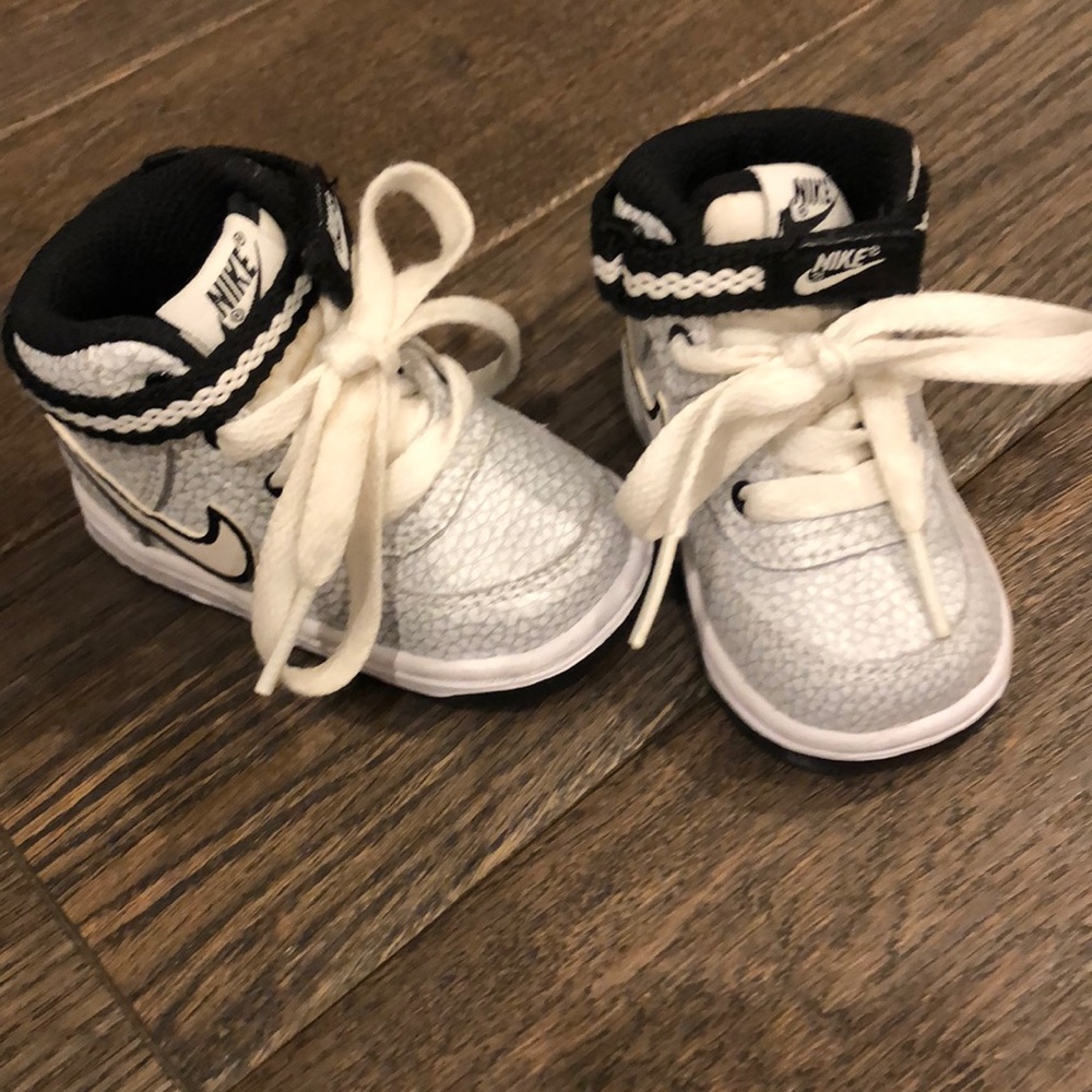 Nike size 3c high tops